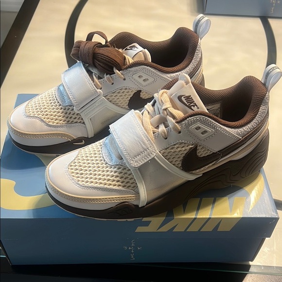 Travis Scott Nike Zoom Field Jaxx